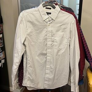 Men’s Small Banana Republic Button up white with black grid
